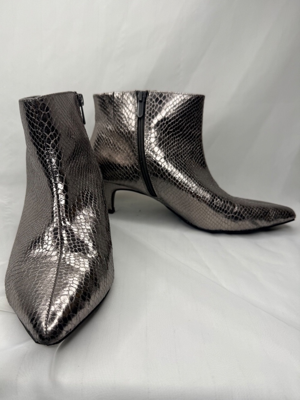 Torrid 10.5W Pewter Metallic Snake Print Kitten Heel Ankle Boots